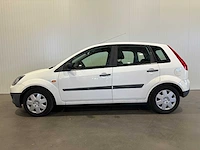 Ford fiesta 1.4-16v ambiente 67-sn-xk - afbeelding 12 van  19