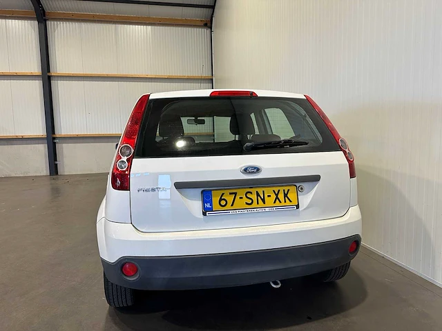 Ford fiesta 1.4-16v ambiente 67-sn-xk - afbeelding 14 van  19