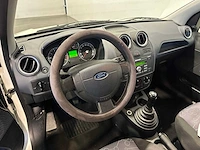 Ford fiesta 1.4-16v ambiente 67-sn-xk - afbeelding 19 van  19