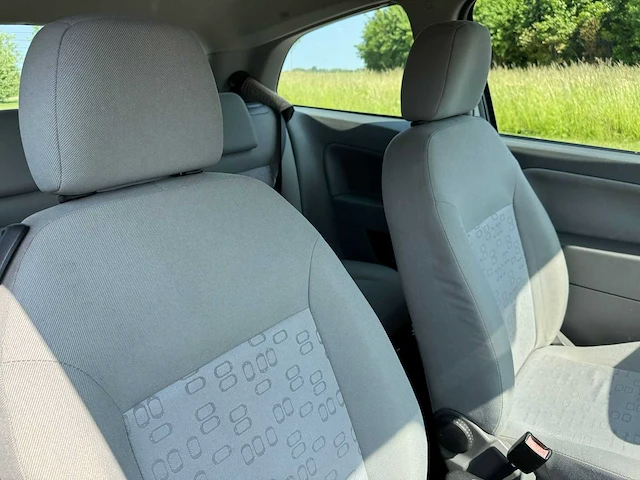 Ford fiesta 1.4-16v ambiente 98-ph-dj - afbeelding 2 van  15