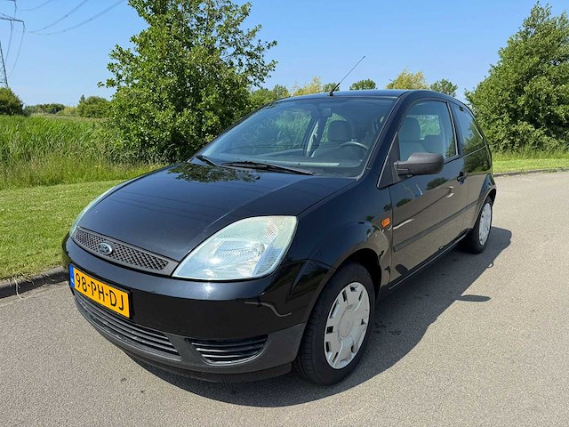 Ford fiesta 1.4-16v ambiente 98-ph-dj - afbeelding 1 van  15