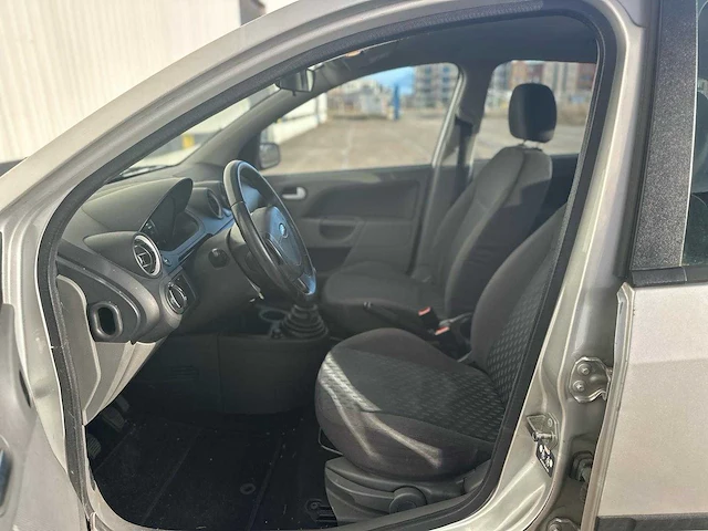 Ford fiesta 1.4 16v first edition, 22-jt-hv - afbeelding 10 van  14
