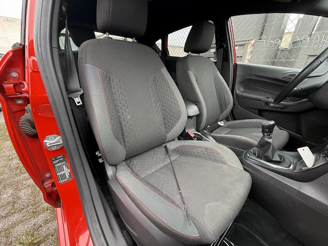 Ford fiesta 1.5 tdci st-line 95,2017 - afbeelding 16 van  26