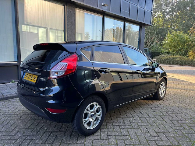 Ford fiesta 1.5 tdci titanium, hf-278-h - afbeelding 10 van  17