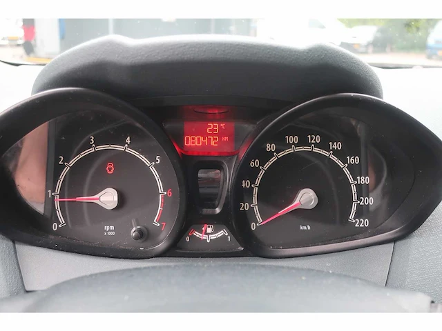 Ford fiesta 1.6 ghia, gbr-42-n - afbeelding 6 van  10