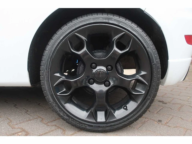Ford fiesta 1.6 ghia, gbr-42-n - afbeelding 10 van  10