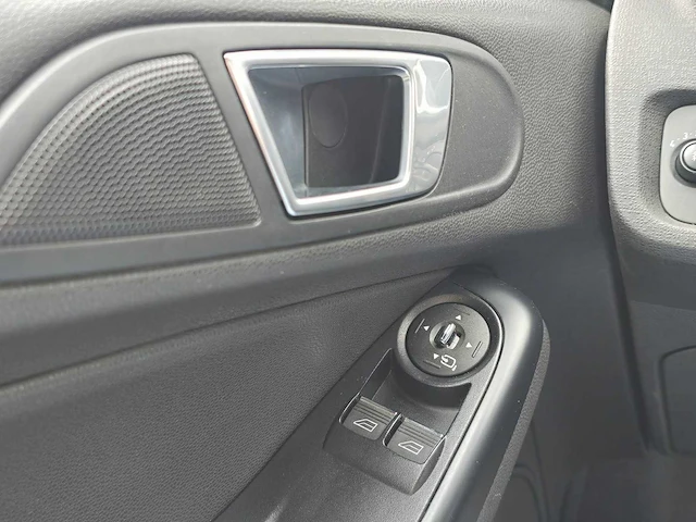 Ford fiesta 1.6 st1 2013 | xr-289-f - afbeelding 7 van  29