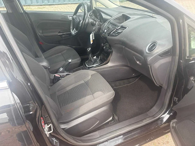 Ford fiesta 1.6 tdci lease tit , 2-xvh-55 - afbeelding 8 van  25