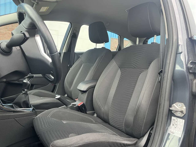 Ford fiesta 1.6 tdci lease titanium car 2014 | 4-xjv-44 - afbeelding 2 van  24