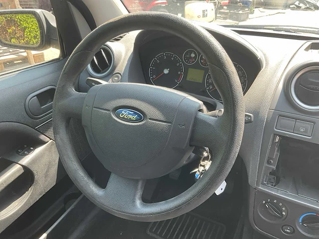 Ford fiesta 70-zk-hn - afbeelding 3 van  25