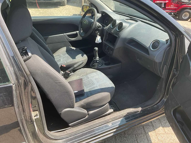 Ford fiesta 70-zk-hn - afbeelding 25 van  25