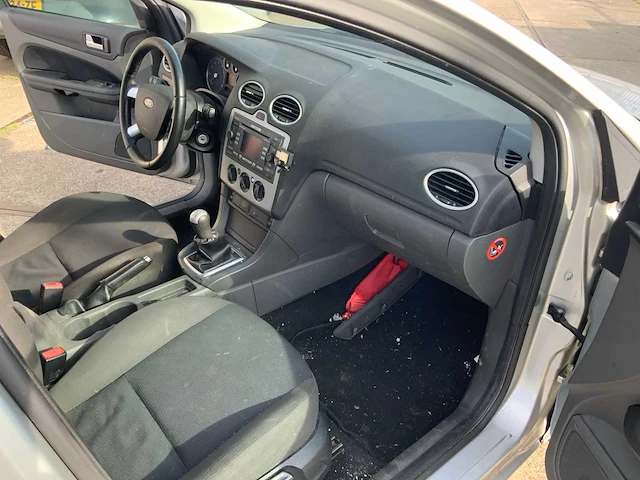 Ford focus - 2007 - wagon personenauto - afbeelding 18 van  29