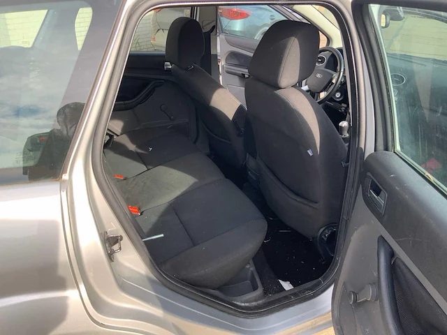 Ford focus - 2007 - wagon personenauto - afbeelding 19 van  29