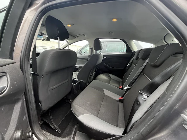 Ford focus 1.0 ecoboost econetic tech. trend 100, 2013 - afbeelding 9 van  27