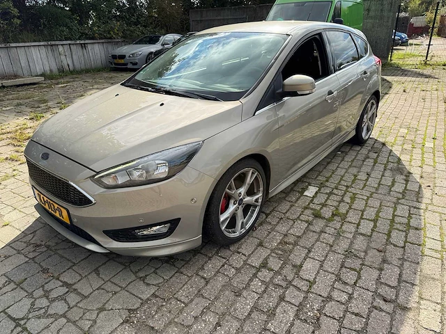 Ford focus 1.0 titanium, kj-113-r - afbeelding 1 van  13