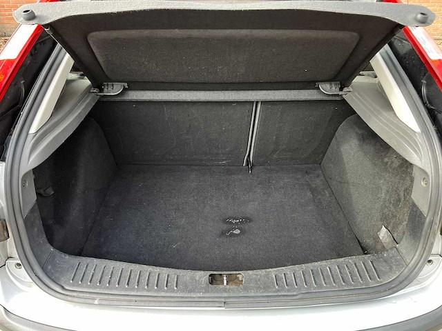 Ford focus 1.6-16v trend, 52-xb-td - afbeelding 19 van  19