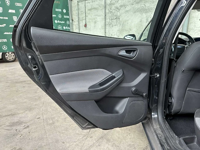 Ford focus 1.6 ti-vct titanium -automaat- 125pk 2013, hz-292-h - afbeelding 25 van  39