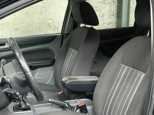 Ford focus 1.6 trend 101pk 2008, zr-800-n - afbeelding 13 van  32
