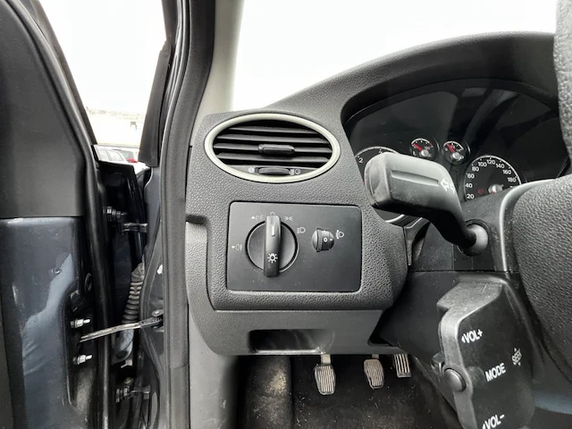 Ford focus 1.6 turbo tdci trend 90,2006 - afbeelding 6 van  34