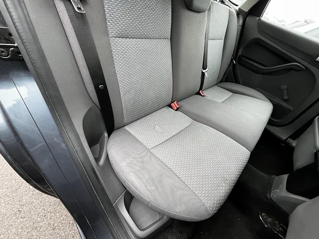 Ford focus 1.6 turbo tdci trend 90,2006 - afbeelding 15 van  34