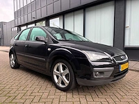 Ford focus 2.0-16v futura, 63-tt-hv - afbeelding 13 van  19