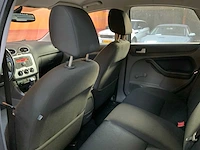 Ford focus 2007 benzine - afbeelding 8 van  42