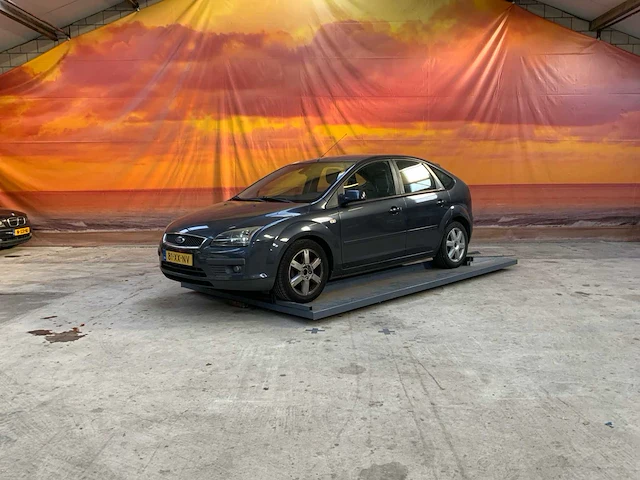 Ford focus 2007 benzine - afbeelding 1 van  42