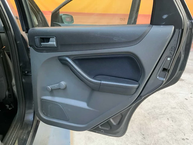 Ford focus 2007 benzine - afbeelding 24 van  42