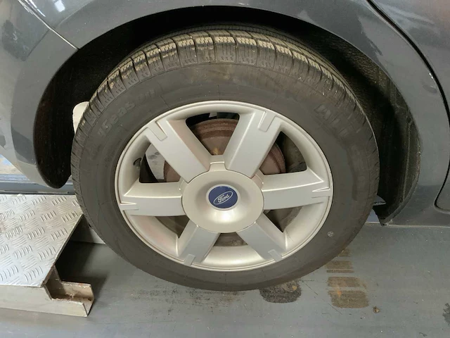 Ford focus 2007 benzine - afbeelding 33 van  42