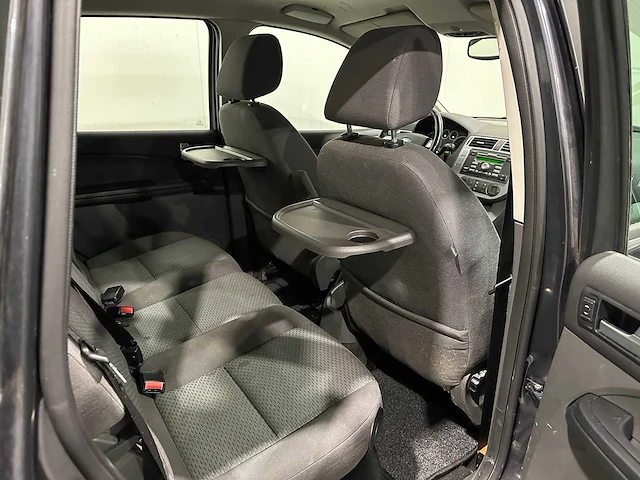 Ford focus c-max 1.6-16v futura 64-tr-jr - afbeelding 4 van  19
