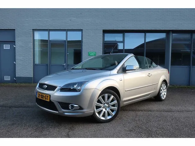 Ford focus coupe-cabriolet 2.0-16v titanium, 21-xr-gt - afbeelding 1 van  16