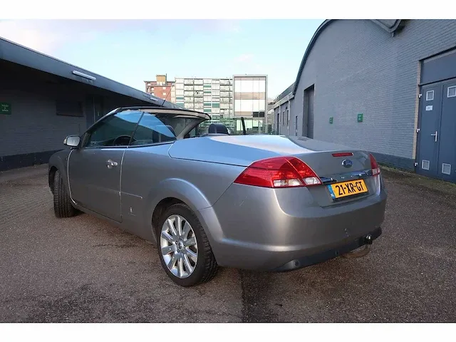 Ford focus coupe-cabriolet 2.0-16v titanium, 21-xr-gt - afbeelding 9 van  16