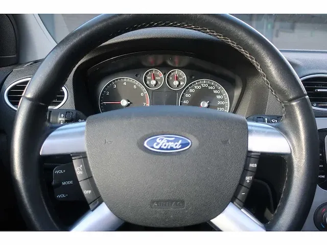 Ford focus coupe-cabriolet 2.0-16v titanium, 21-xr-gt - afbeelding 14 van  16