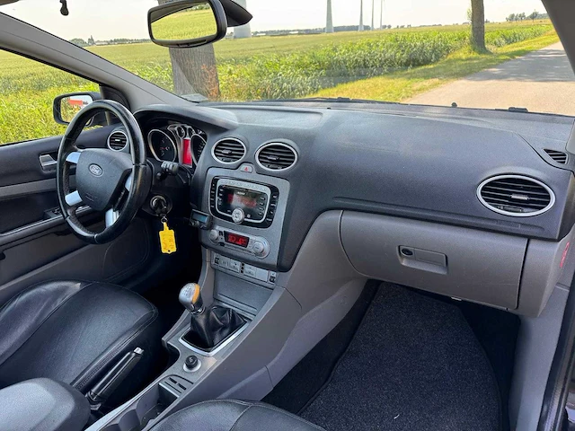 Ford focus coupé-cabriolet 2.0 titanium leder 07-gfz-1 - afbeelding 29 van  32
