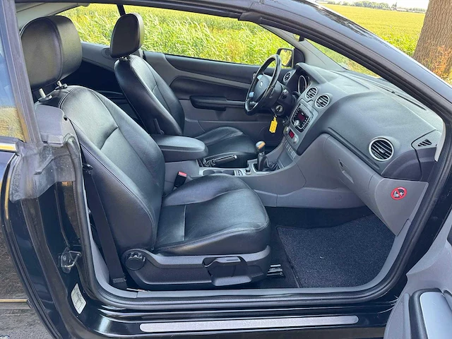 Ford focus coupé-cabriolet 2.0 titanium leder 07-gfz-1 - afbeelding 31 van  32