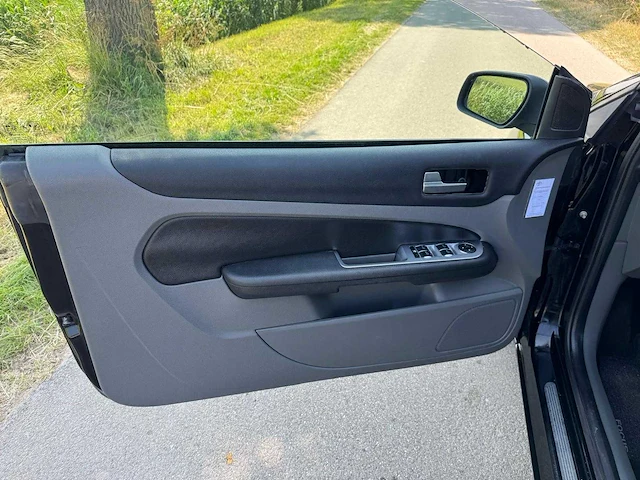Ford focus coupé-cabriolet 2.0 titanium leder 07-gfz-1 - afbeelding 32 van  32