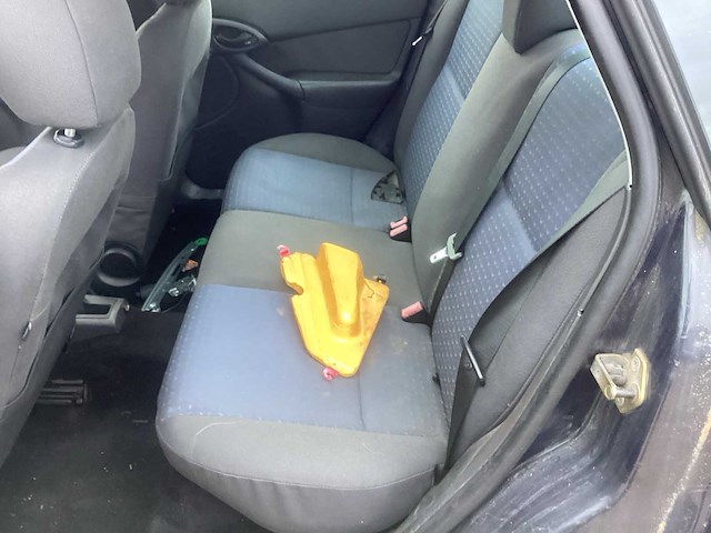 Ford focus sedan personenauto - afbeelding 11 van  14