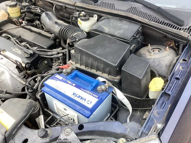 Ford focus sedan personenauto - afbeelding 13 van  14