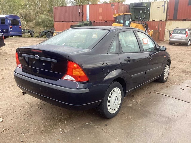 Ford focus sedan personenauto - afbeelding 3 van  14