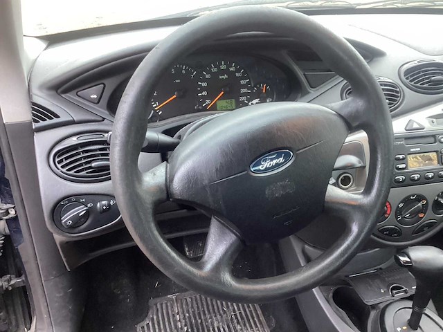 Ford focus sedan personenauto - afbeelding 7 van  14