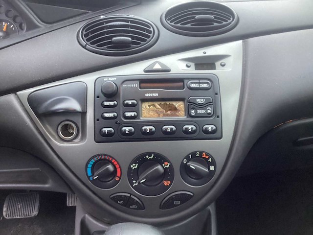 Ford focus sedan personenauto - afbeelding 8 van  14