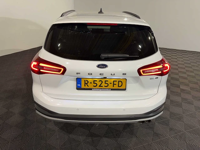 Ford focus wagon 1.0 ebh titanium, r-525-fd - afbeelding 6 van  12