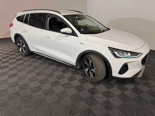 Ford focus wagon 1.0 ebh titanium, r-525-fd - afbeelding 9 van  12
