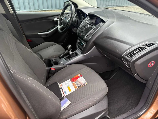 Ford focus wagon 1.0 ecob. titanium , 9-kjl-14 - afbeelding 7 van  27