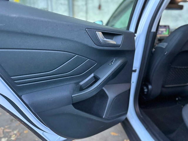 Ford focus wagon 1.0 ecob. tr ed. bns 101pk 2019, g-320-kv - afbeelding 31 van  48