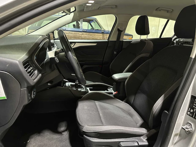 Ford focus wagon 1.0 ecoboost trend edition business 101pk 2019, zl-493-g - afbeelding 37 van  51