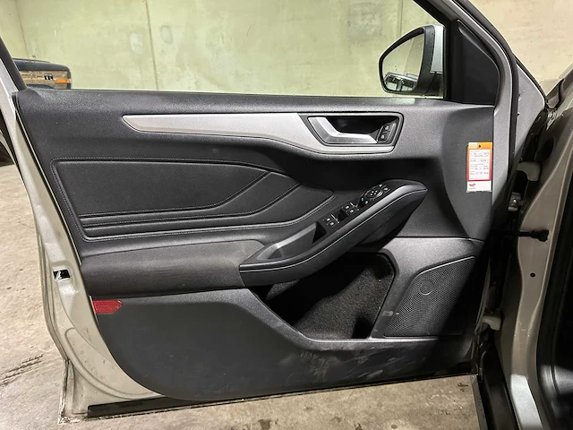 Ford focus wagon 1.0 ecoboost trend edition business 101pk 2019, zl-507-g - afbeelding 29 van  47