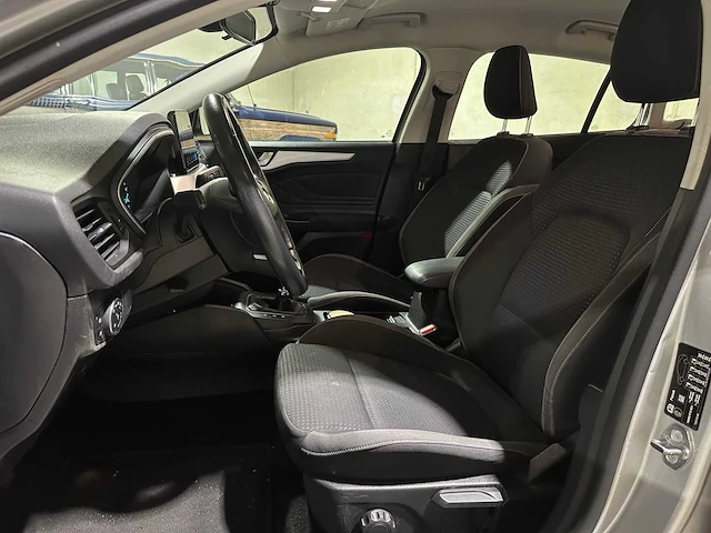 Ford focus wagon 1.0 ecoboost trend edition business 101pk 2019, zl-507-g - afbeelding 37 van  47