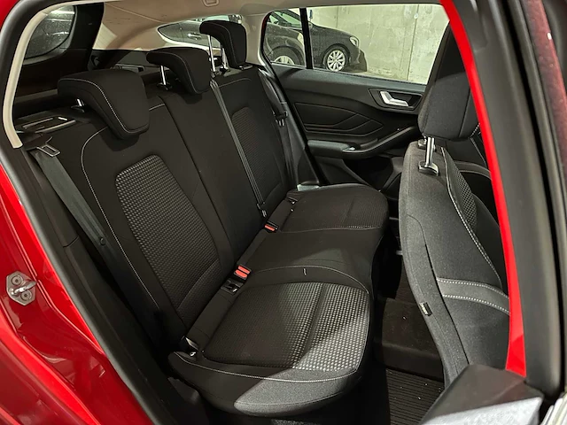 Ford focus wagon 1.0 ecoboost trend edition business 125pk 2020, h-718-jk - afbeelding 33 van  45