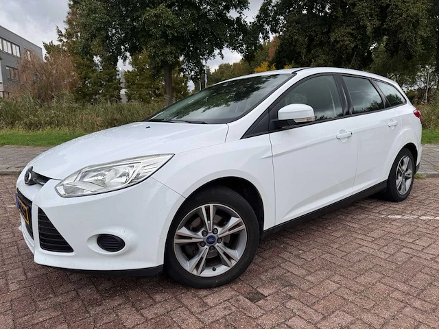 Ford focus wagon 1.0 ecoboost trend, p-018-bz - afbeelding 1 van  15